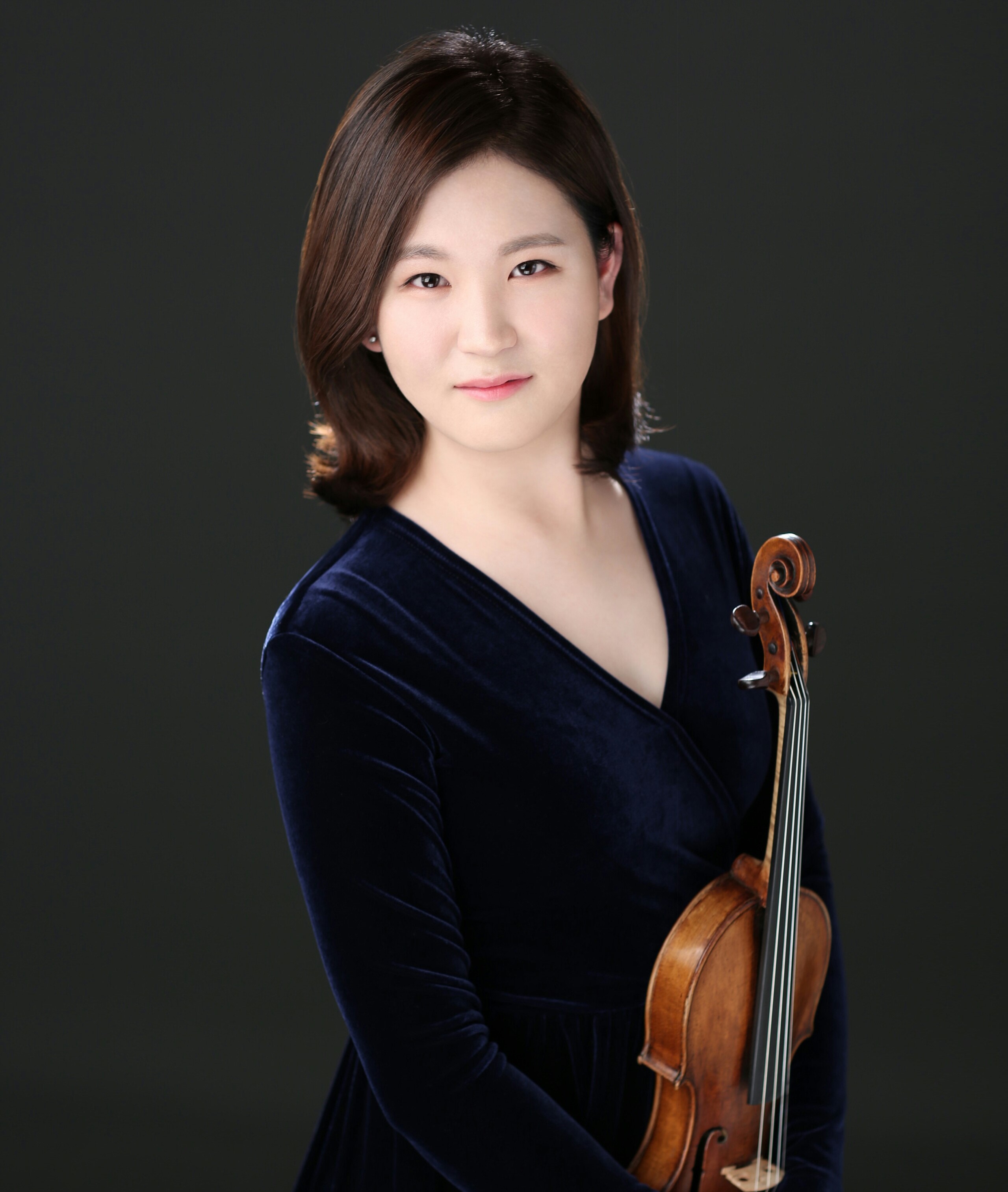 Yoojin Lee